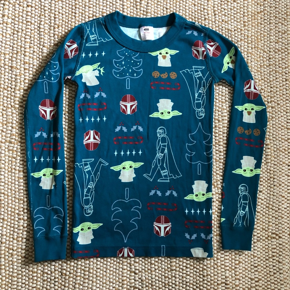 Hanna Andersson Starwars Collection Holiday Mandalorian PJ shirt - youth size 8